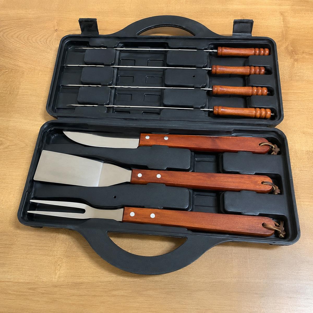 Set BBQ en Maletín Plástico