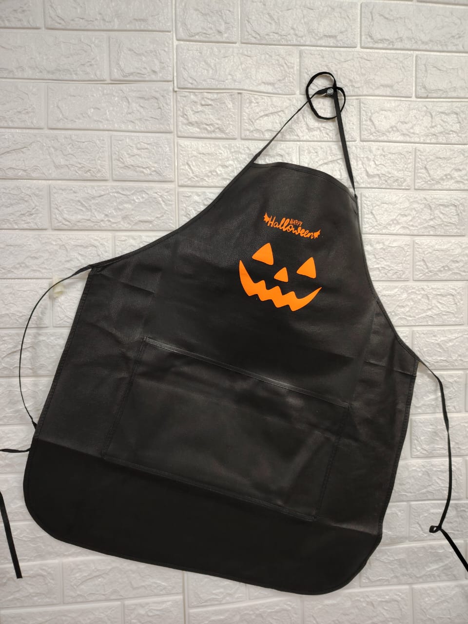 Delantal negro de halloween