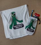 TOALLA CON ELÁSTICO + BOLSITO PARA UTILES DE ASEO PERSONALIZADO