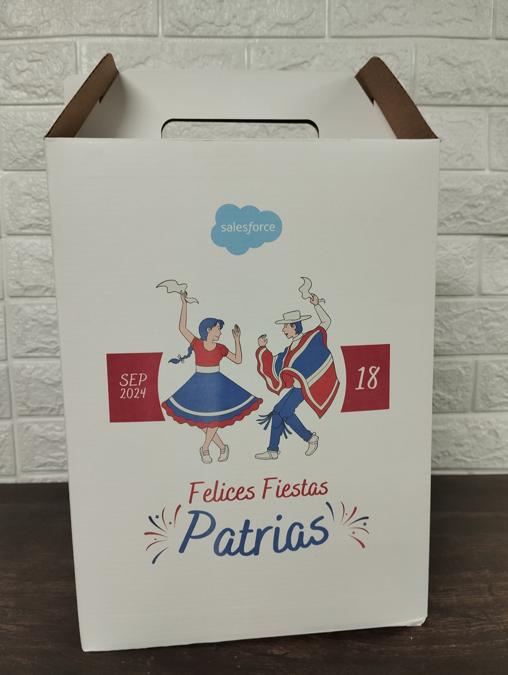 CAJA AUTOARMABLE PARA 3 BOTELLAS DE VINO