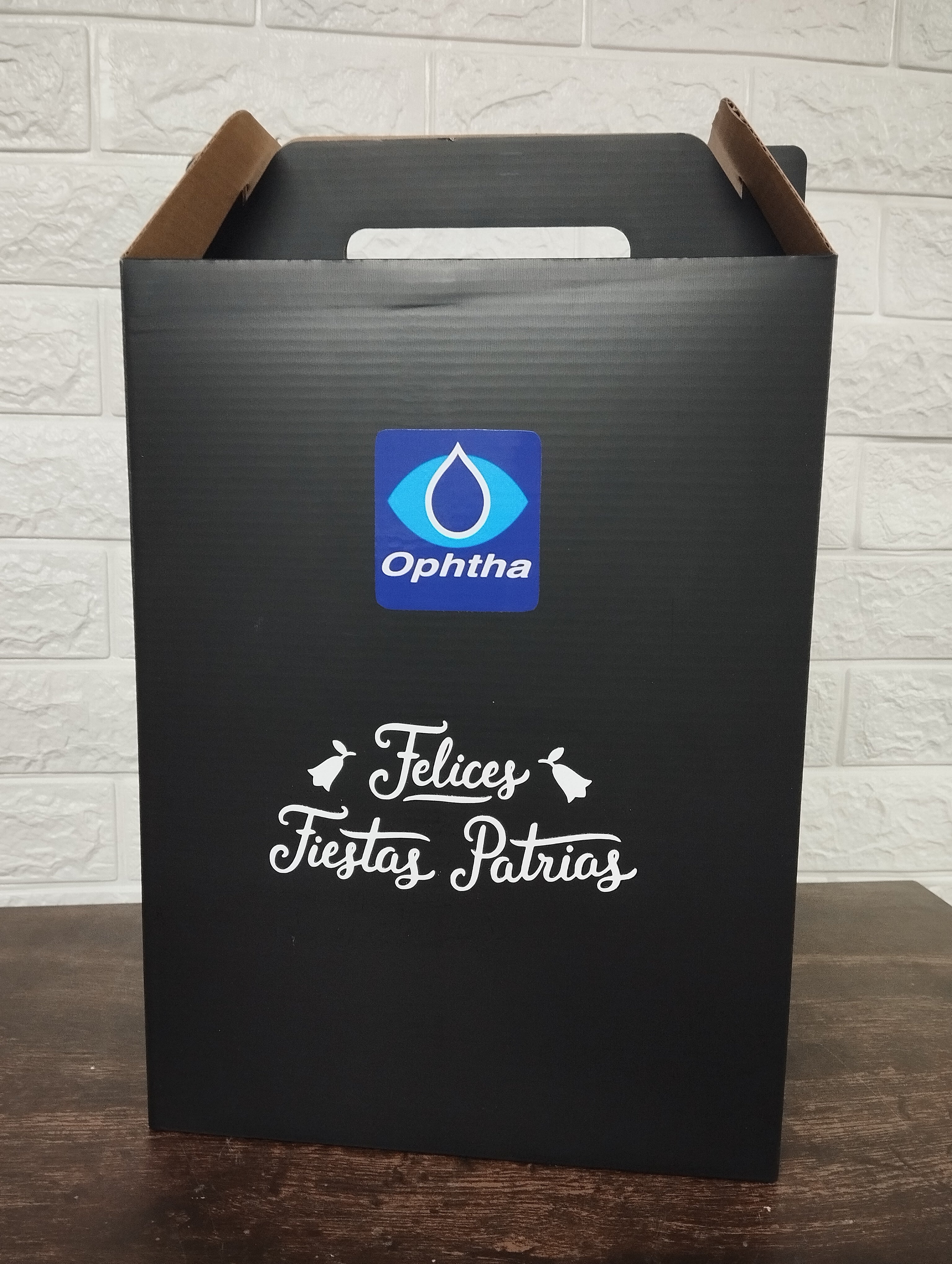 CAJA AUTOARMABLE PARA 3 BOTELLAS DE VINO