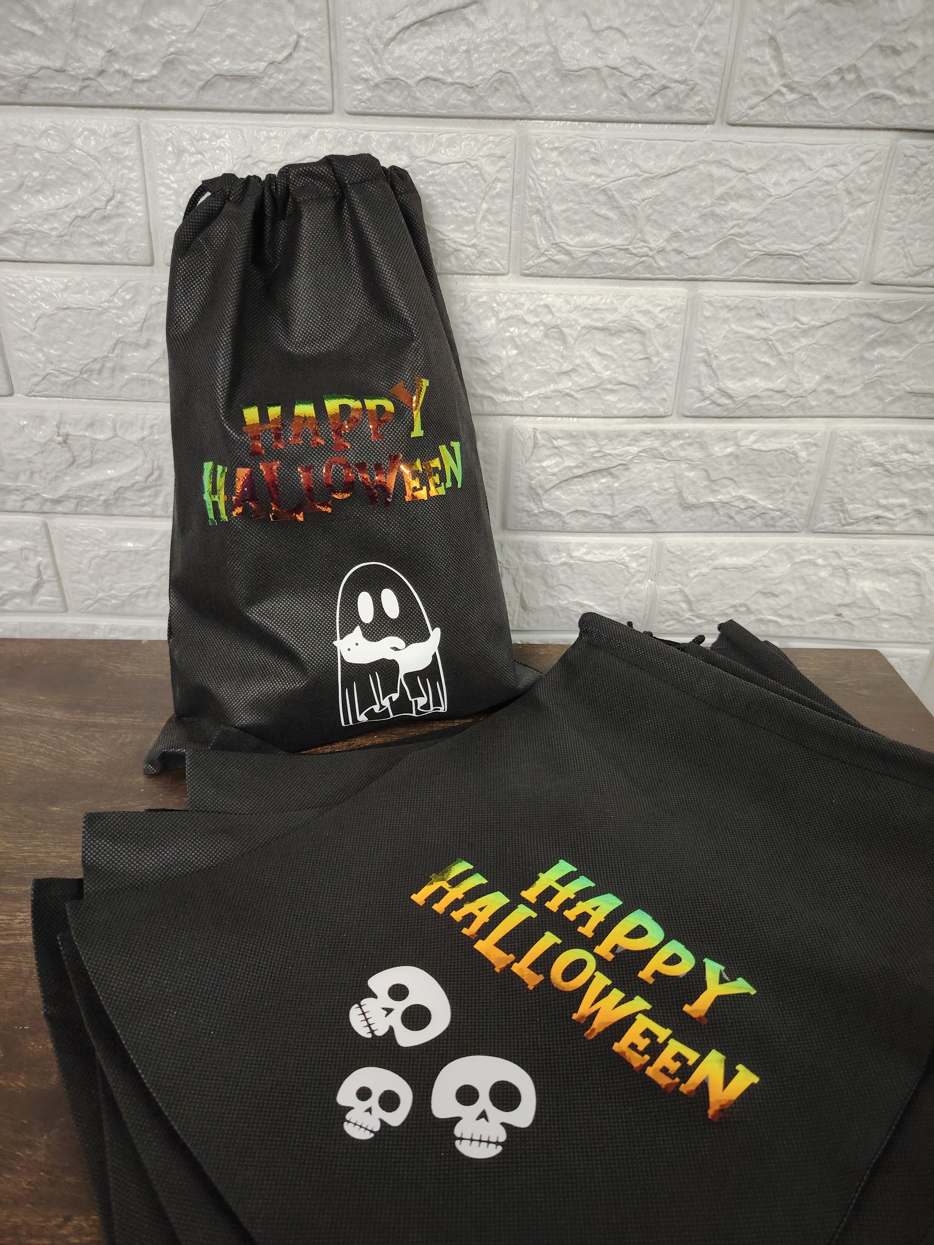 PACK 12U BOLSAS SURTIDAS DE TNT PARA DULCES DE HALLOWEEN