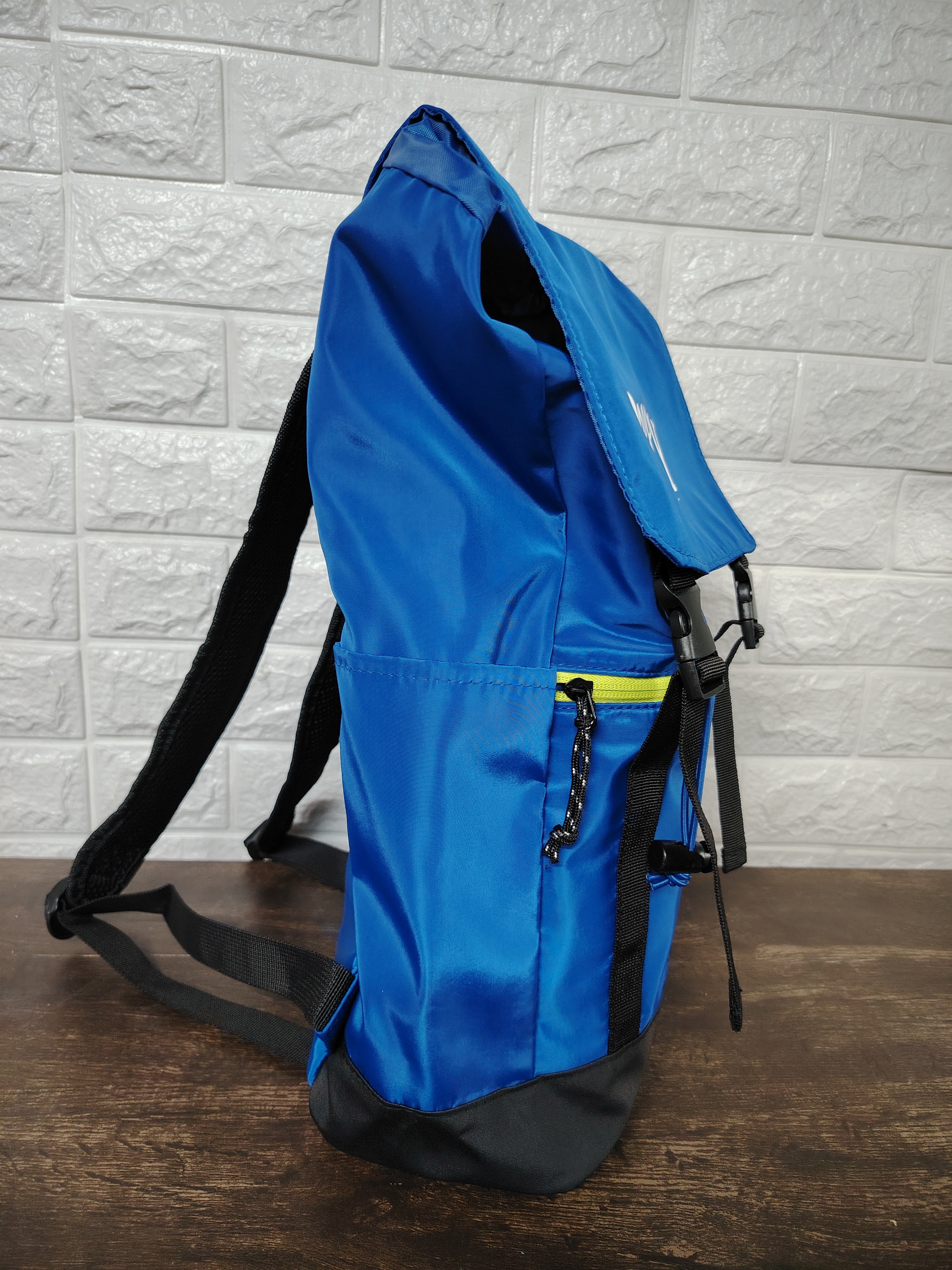 Mochila Impermeable "HARLEM" 19L