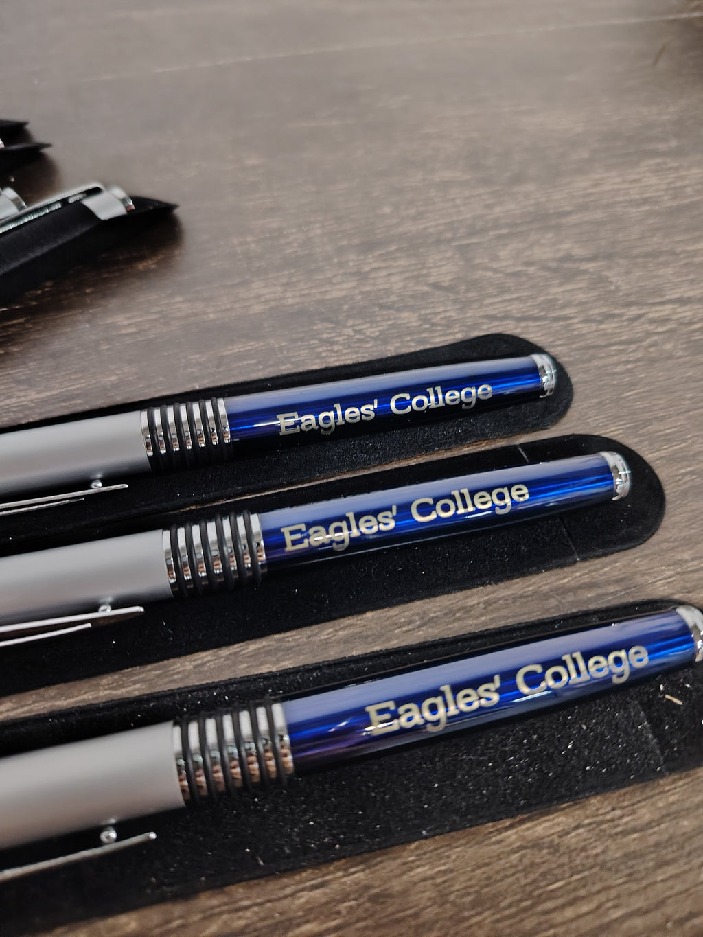 BOLÍGRAFO ROLLER BALL METÁLICO TINTA NEGRA