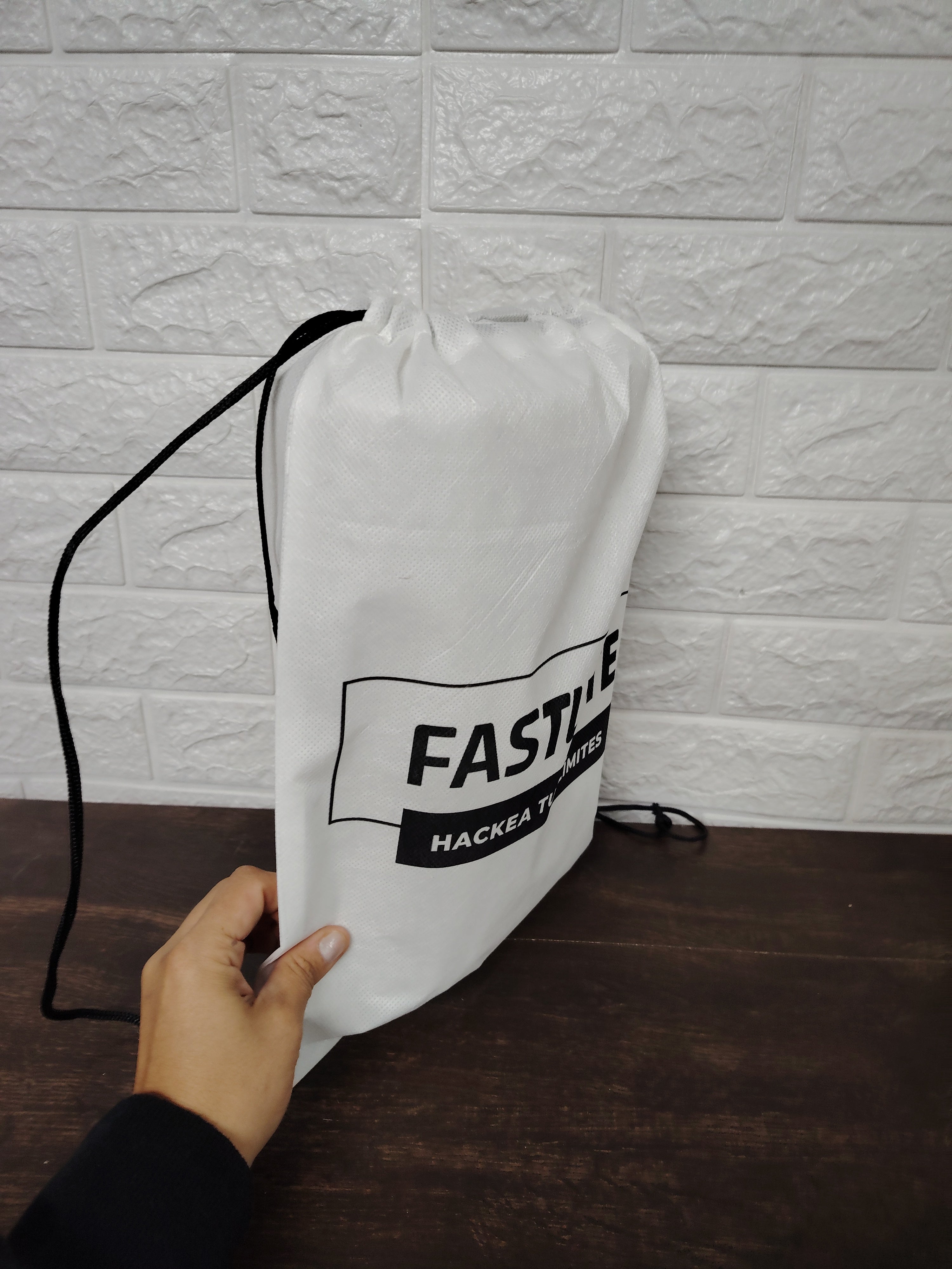Mochila tipo Morral de TNT