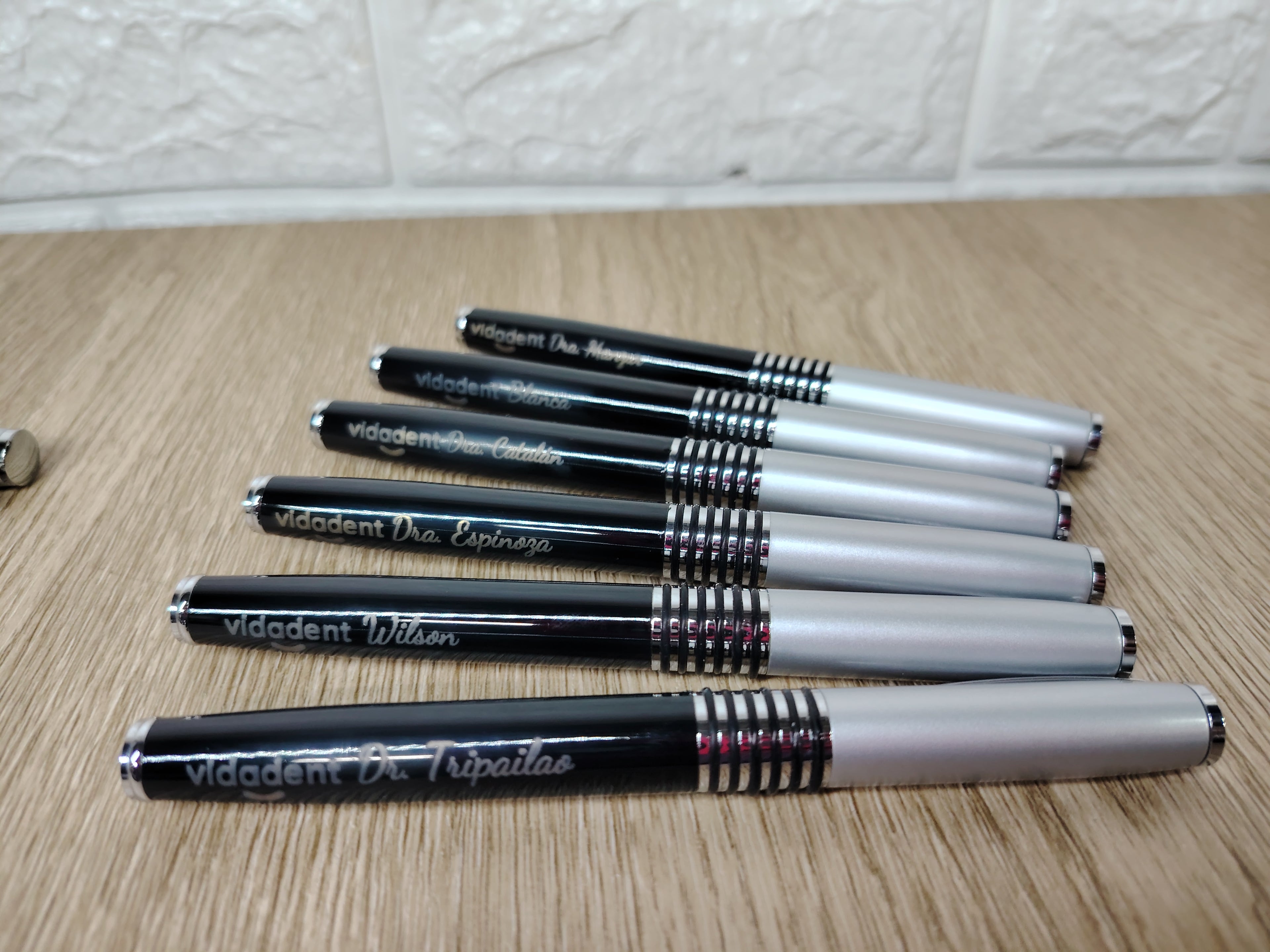 BOLÍGRAFO ROLLER BALL METÁLICO TINTA NEGRA
