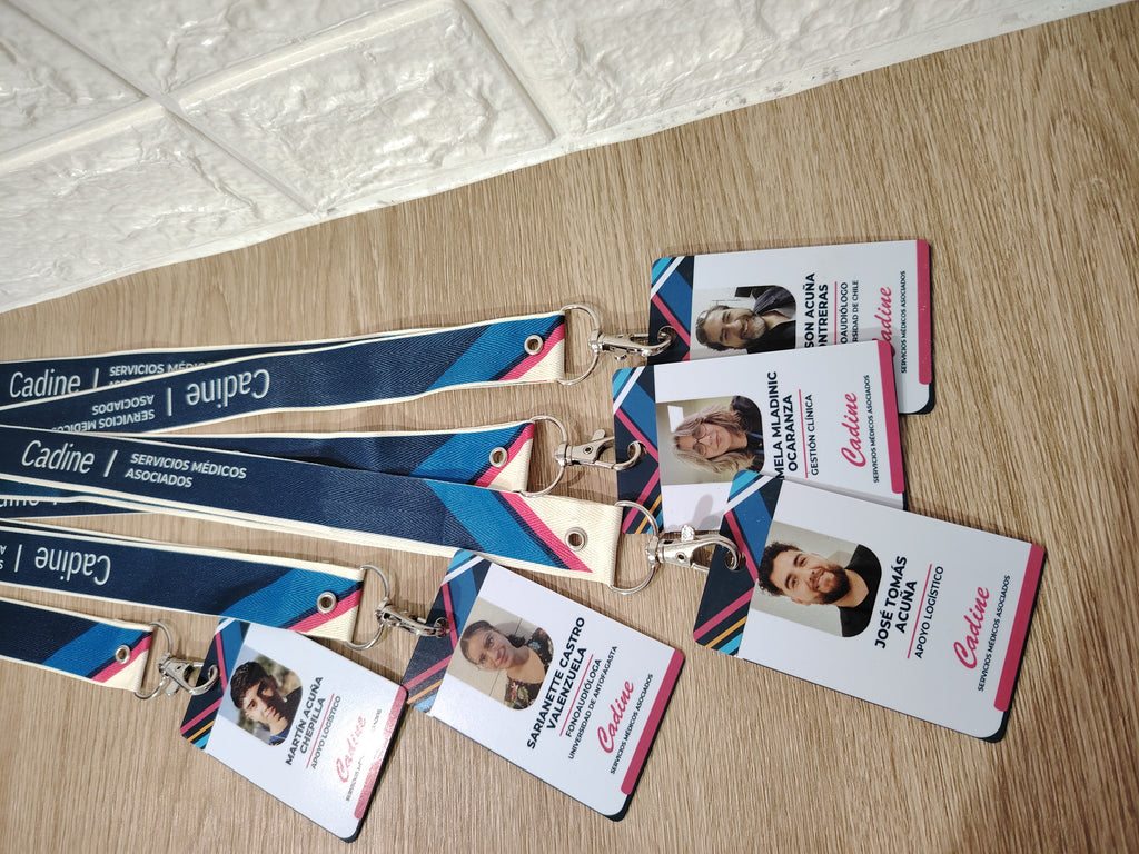 CREDENCIAL DE PVC PERSONALIZADA