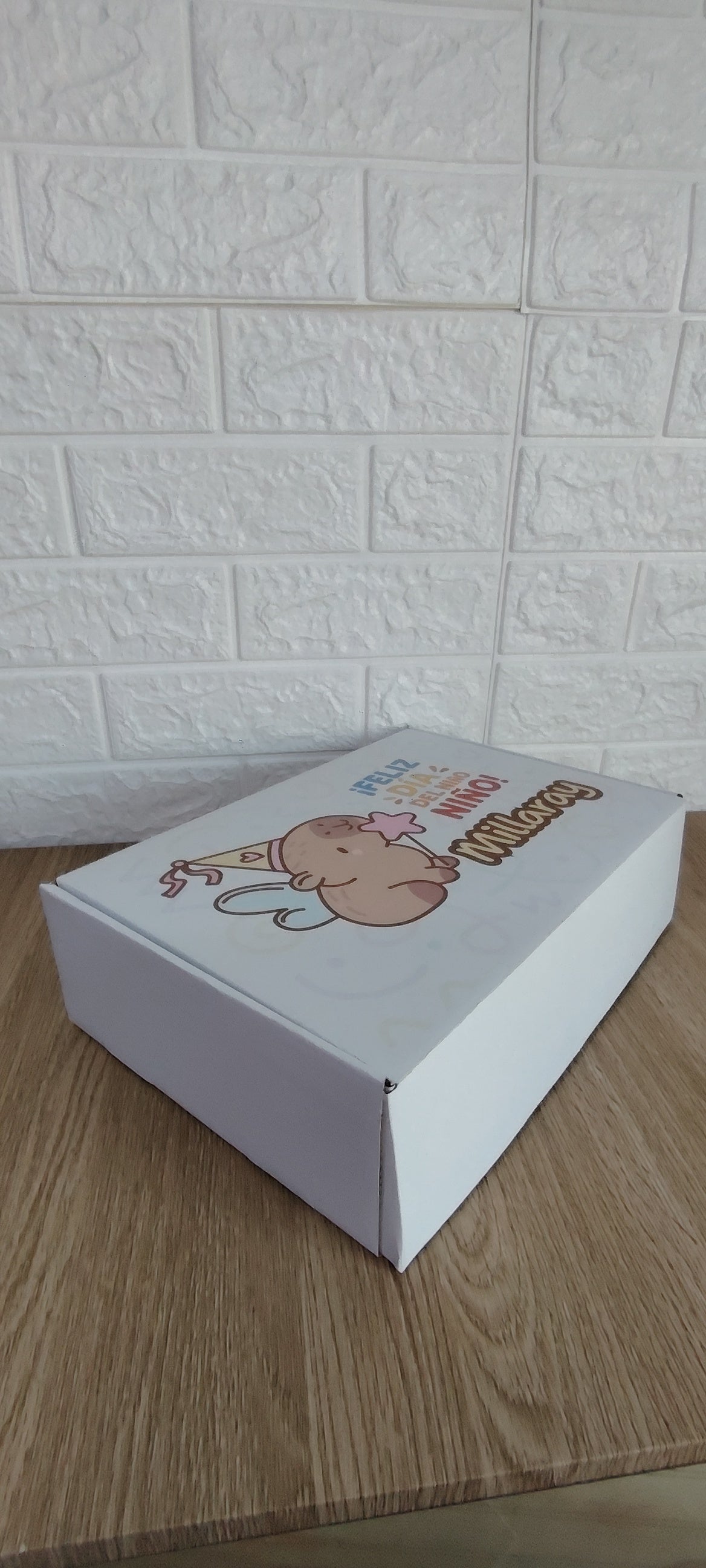 Caja autoarmable 23x16x5 cm. ECOFAMY
