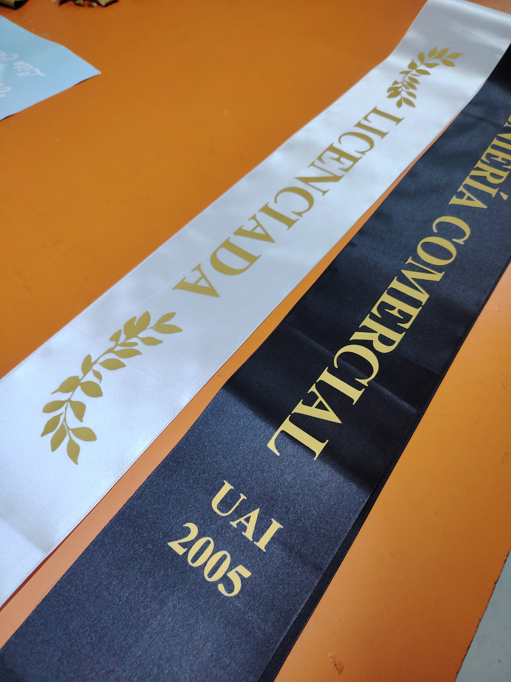 Banda de Premiación para Compañeros – Licenciaturas y Graduaciones