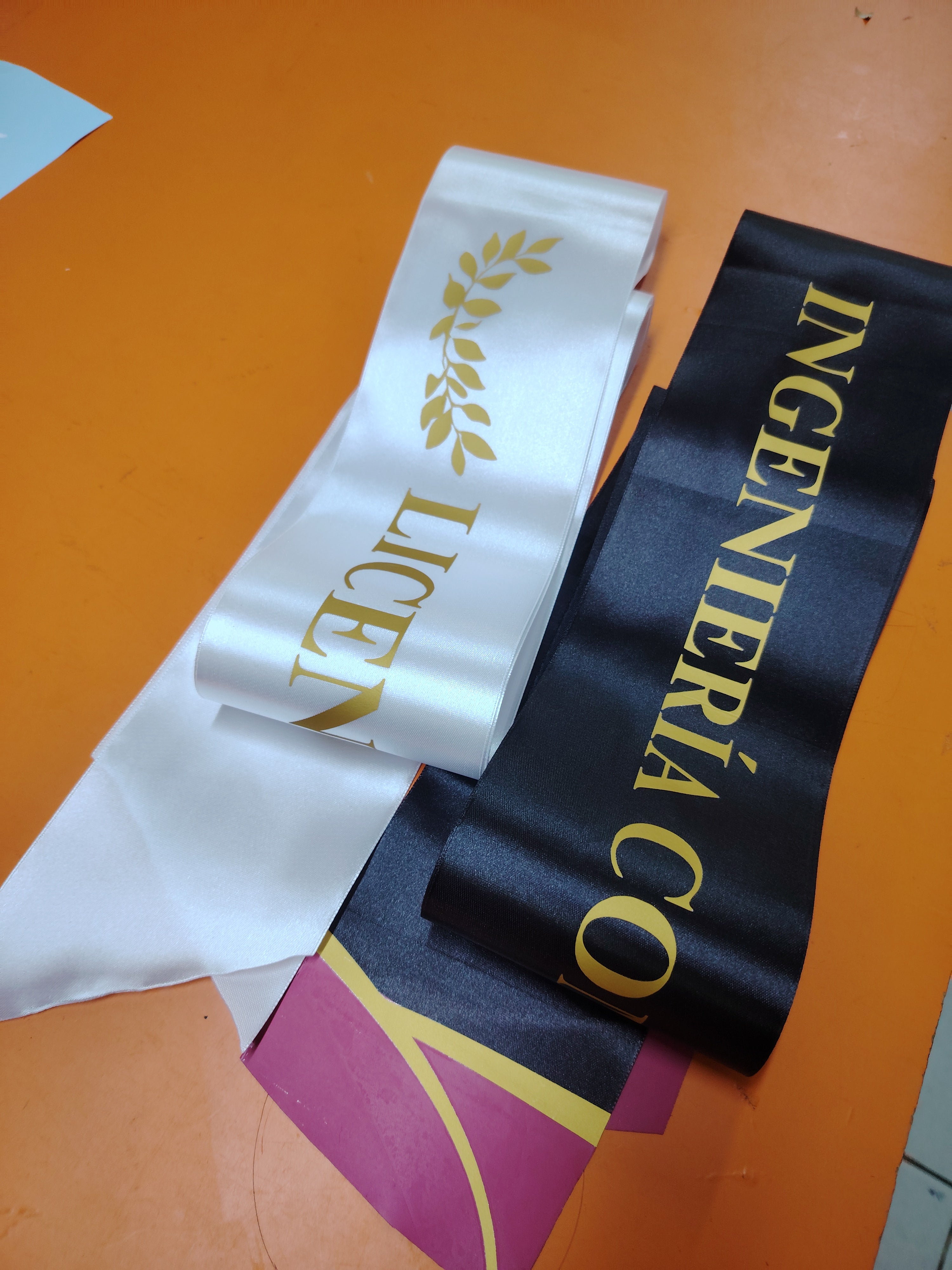 Banda de Premiación para Compañeros – Licenciaturas y Graduaciones