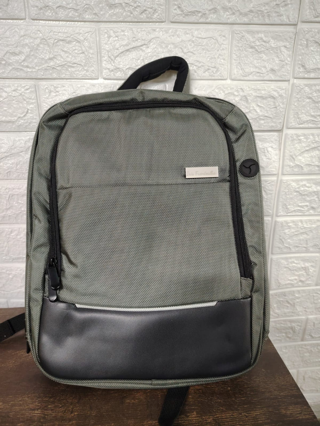 Maletín-Mochila Porta-Notebook "XD" 10L