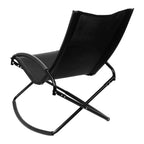 Silla mecedora negra con apoya-brazos