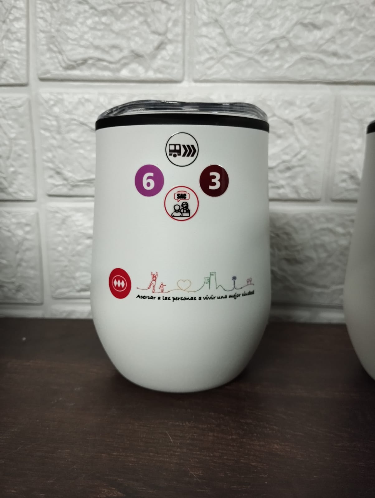 Mug metálico/plástico ''SYNNA'' 350cc