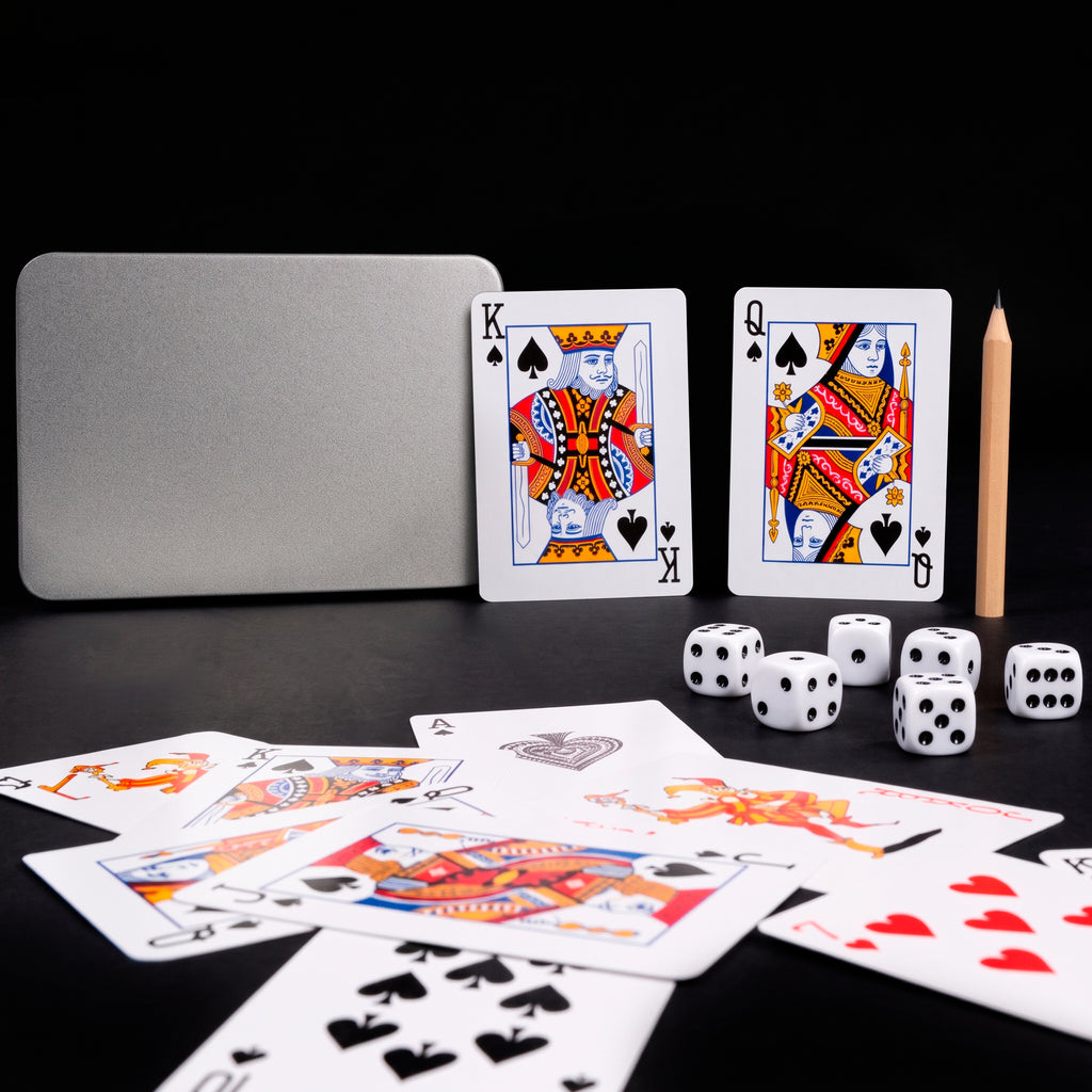 Set de Naipes y Dados en estuche de Aluminio 1