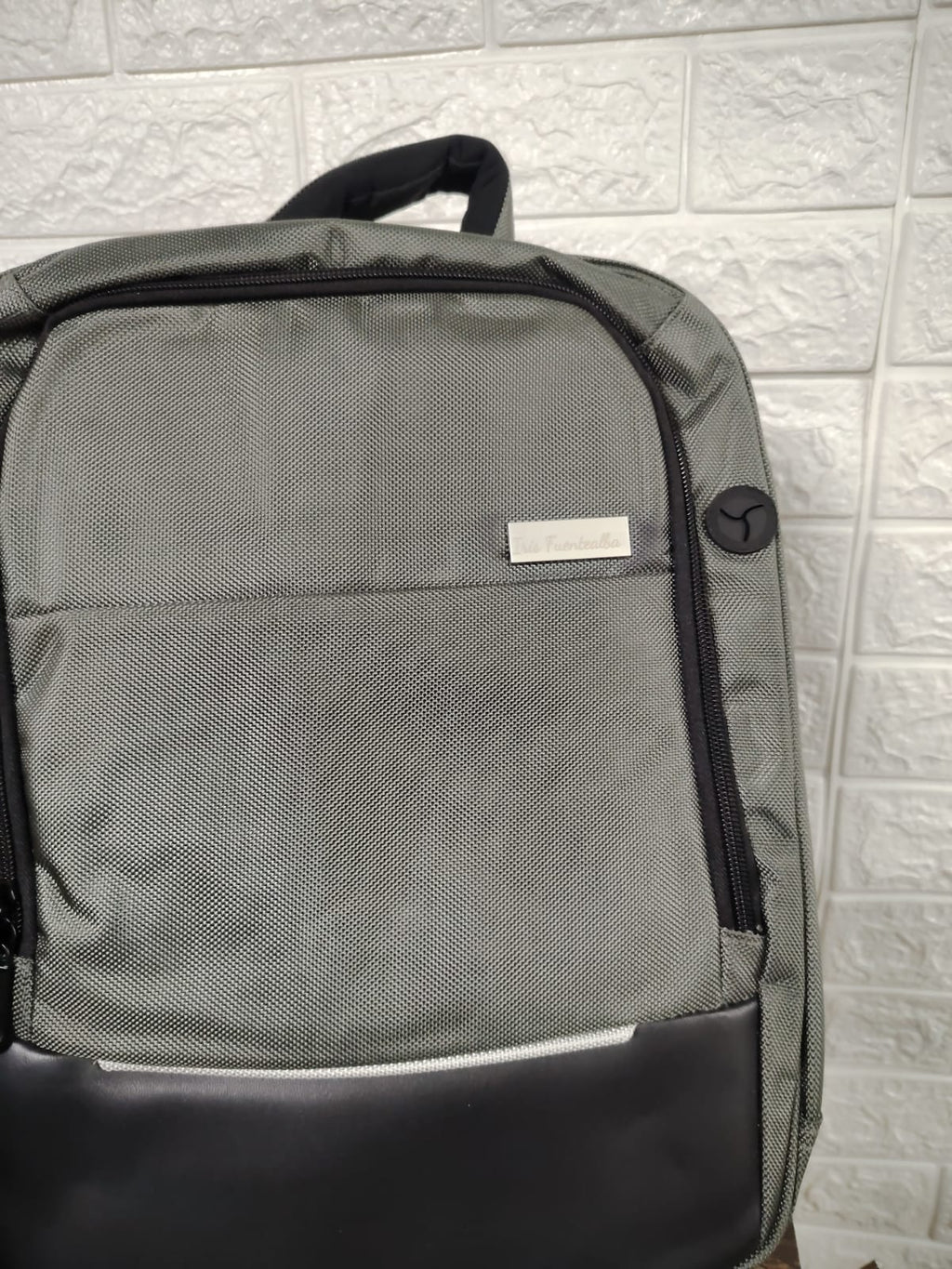 Maletín-Mochila Porta-Notebook "XD" 10L