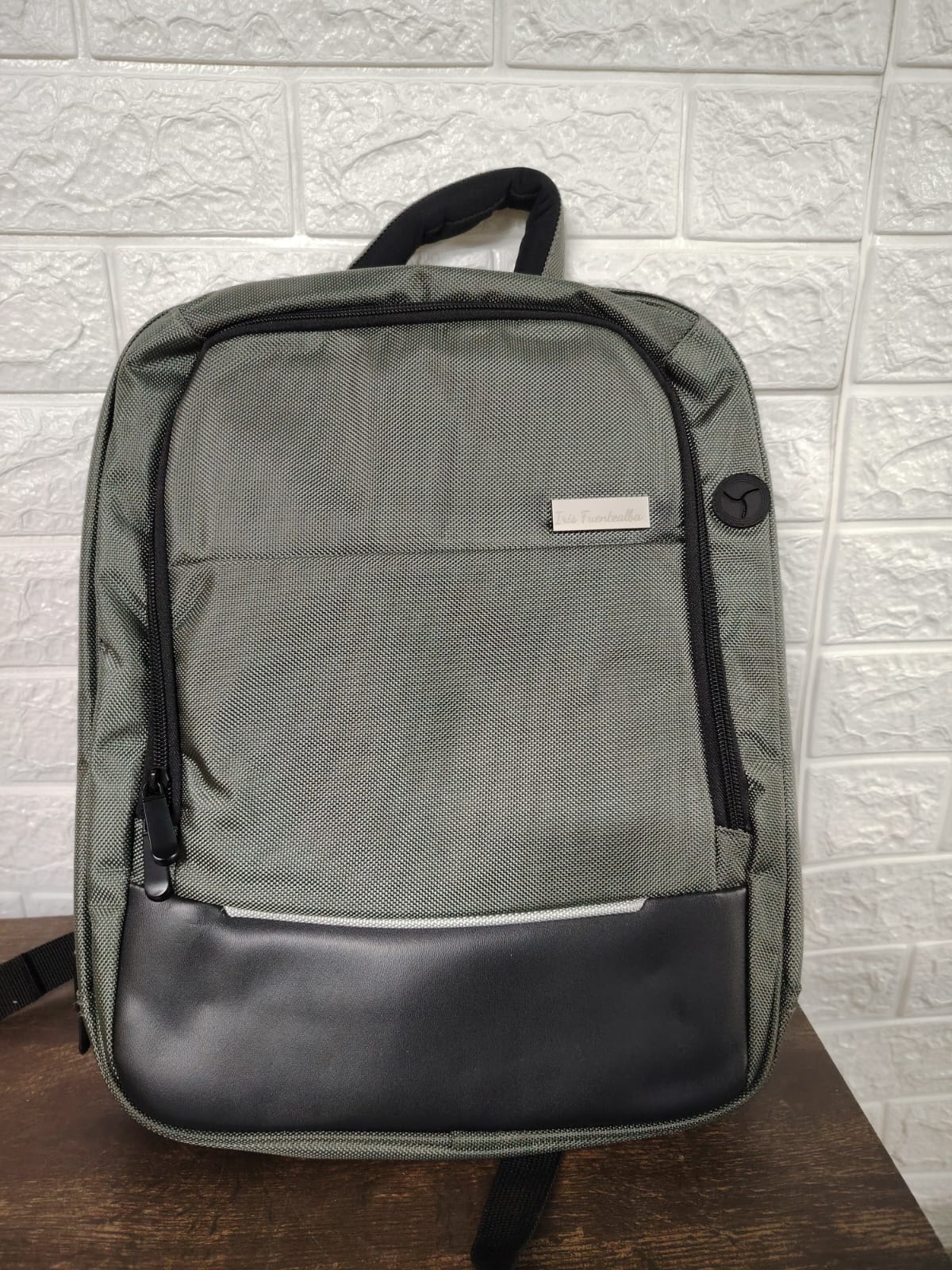 Maletín-Mochila Porta-Notebook "XD" 10L