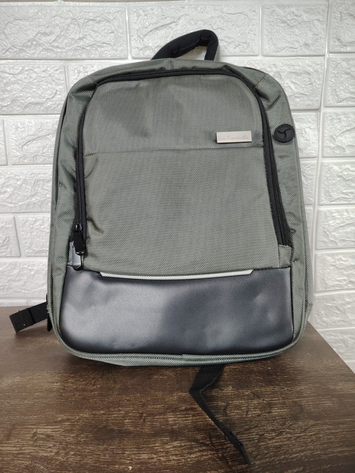 Maletín-Mochila Porta-Notebook "XD" 10L